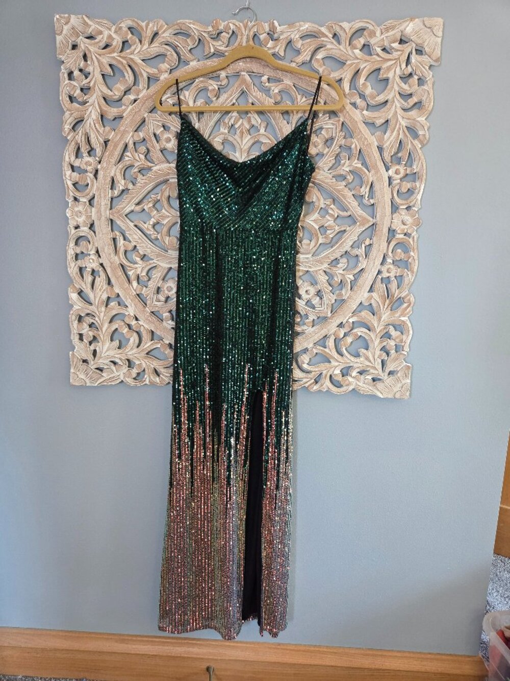 City Triangles Sequin Green Ombre Gown Open Back Dress 7 Med